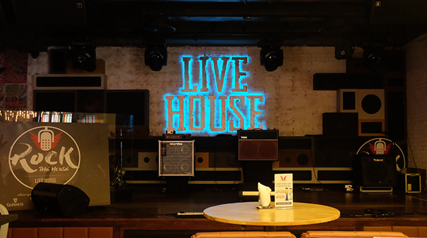 Live House